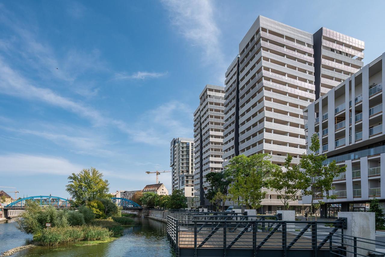 Rentplanet - Apartamenty Atal Tower Wrocław Exterior foto